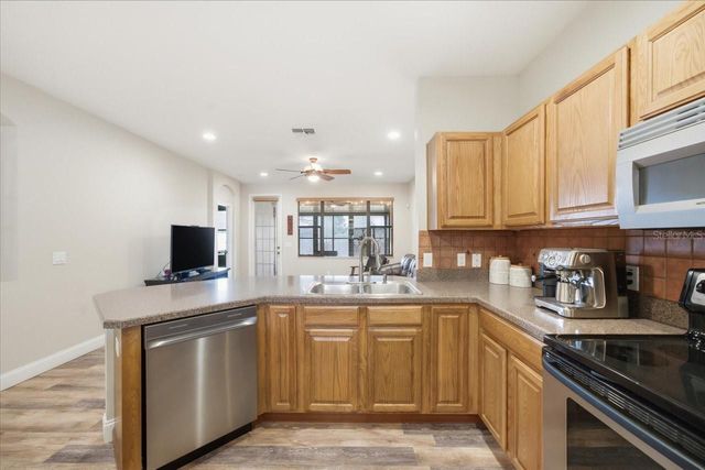 9202 SOUTHERN CHARM CIRCLE, Brooksville, FL 34613