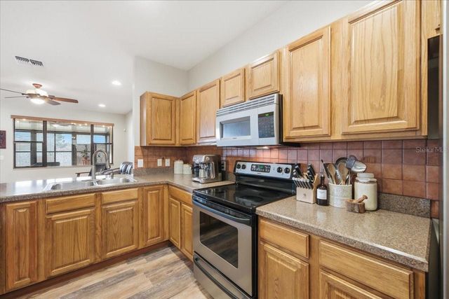 9202 SOUTHERN CHARM CIRCLE, Brooksville, FL 34613