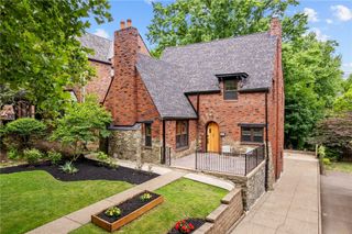 1240 Bellerock St, Squirrel Hill, PA 15217