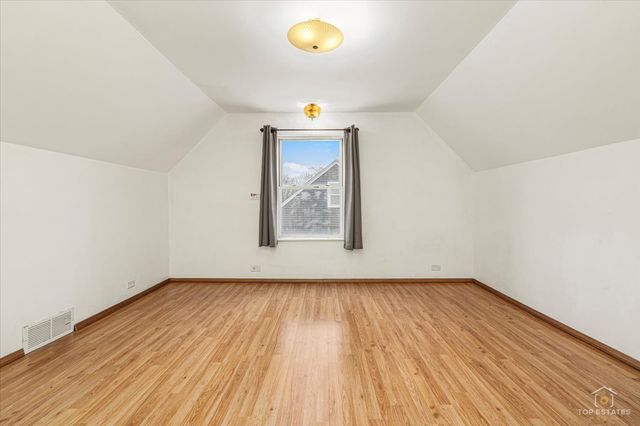 128 S Michigan Avenue, Addison, IL 60101