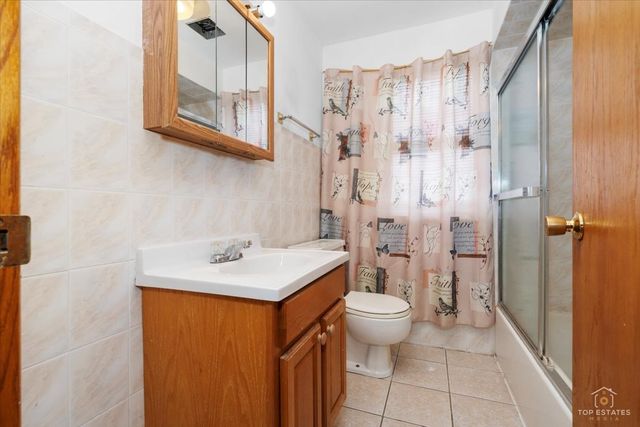 128 S Michigan Avenue, Addison, IL 60101