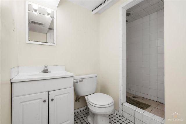 128 S Michigan Avenue, Addison, IL 60101