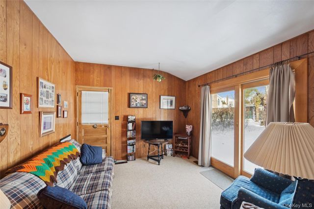 37 Ashland Drive, Kings Park, NY 11754