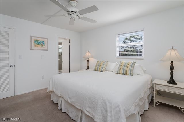 100 Forest Lakes BLVD 201, Naples, FL 34105