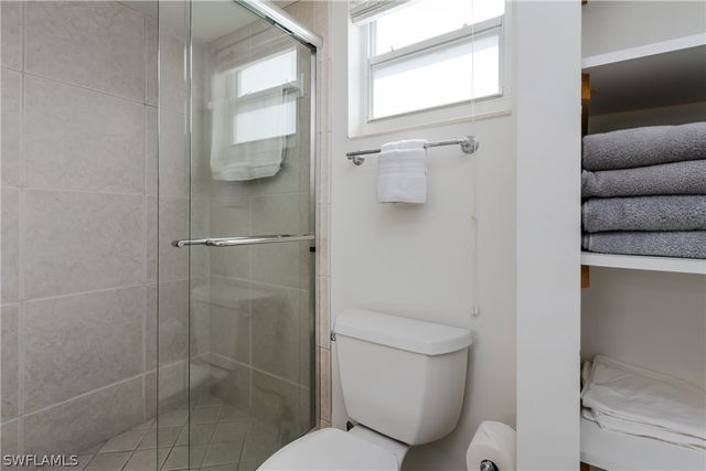 100 Forest Lakes BLVD 201, Naples, FL 34105