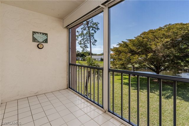 100 Forest Lakes BLVD 201, Naples, FL 34105