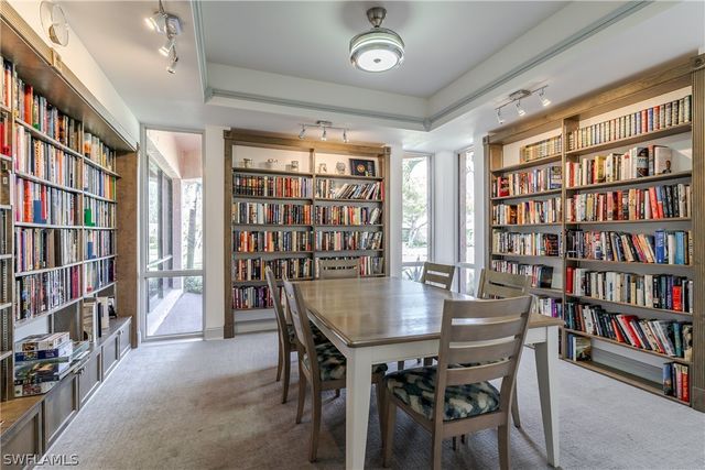 100 Forest Lakes BLVD 201, Naples, FL 34105