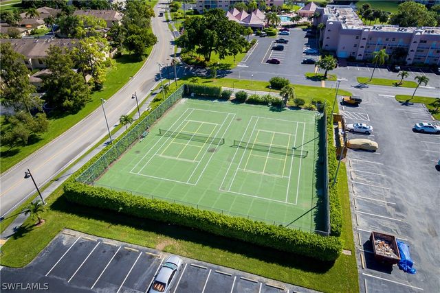 100 Forest Lakes BLVD 201, Naples, FL 34105