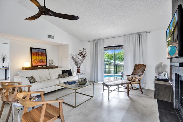 1348 NW 113th Terrace, Coral Springs, FL 33071