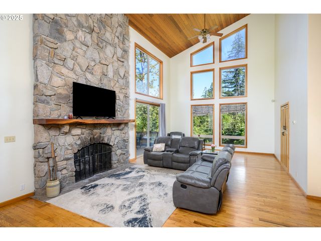 41114 Sw FORT HILL Rd, Willamina, OR 97396