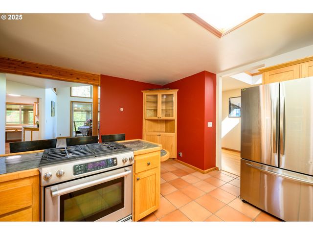 41114 Sw FORT HILL Rd, Willamina, OR 97396