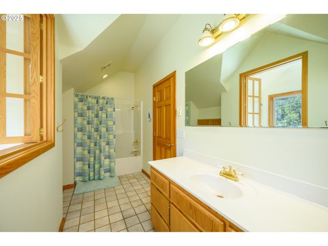 41114 Sw FORT HILL Rd, Willamina, OR 97396