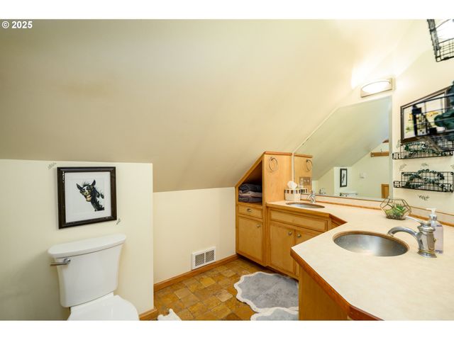 41114 Sw FORT HILL Rd, Willamina, OR 97396