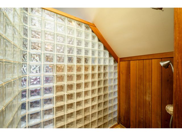 41114 Sw FORT HILL Rd, Willamina, OR 97396