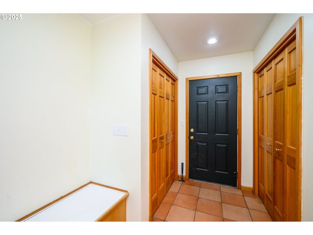 41114 Sw FORT HILL Rd, Willamina, OR 97396