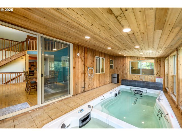 41114 Sw FORT HILL Rd, Willamina, OR 97396