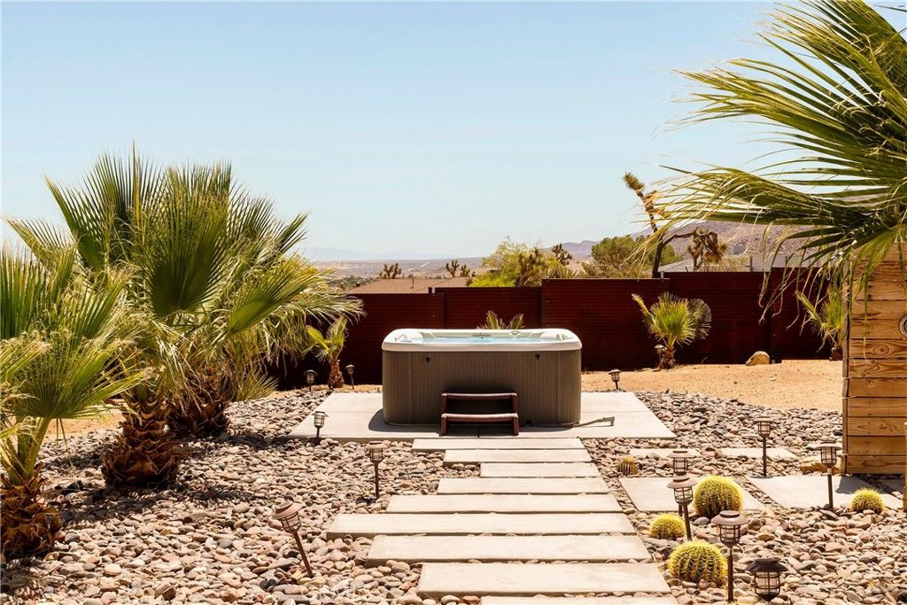 Image 32 of property listing at 6715 Torres, Joshua Tree, CA 92252
