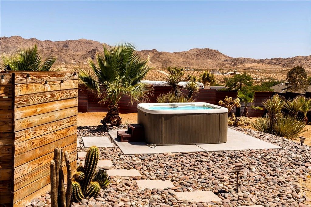 Image 6 of property listing at 6715 Torres, Joshua Tree, CA 92252