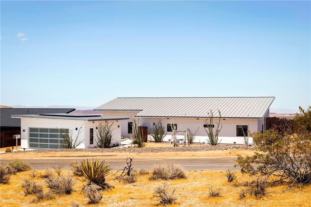 Image 8 of property listing at 6715 Torres, Joshua Tree, CA 92252