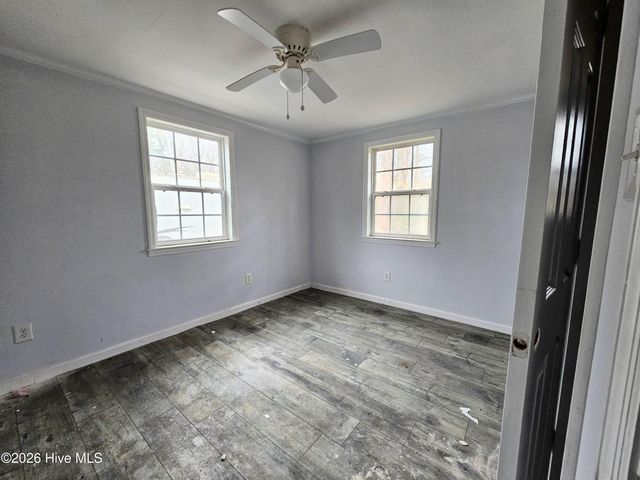 410 Devane Street, Wallace, NC 28466