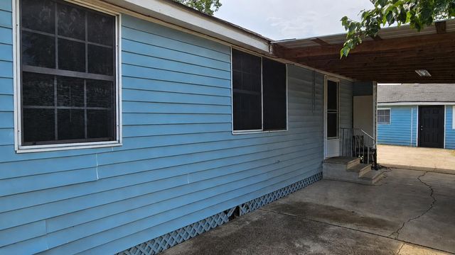 2415 Perry Street, Baytown, TX 77521