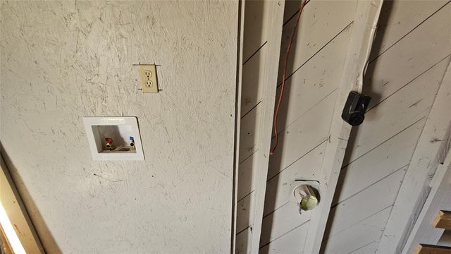 2415 Perry Street, Baytown, TX 77521