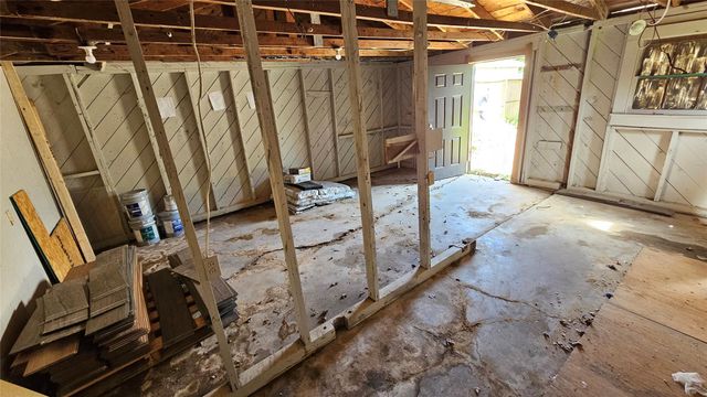 2415 Perry Street, Baytown, TX 77521