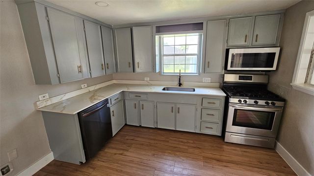 2415 Perry Street, Baytown, TX 77521