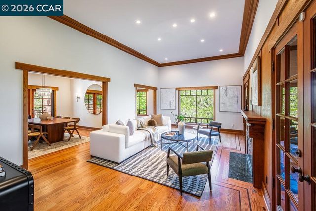 1 Scenic Lane, Lafayette, CA 94549