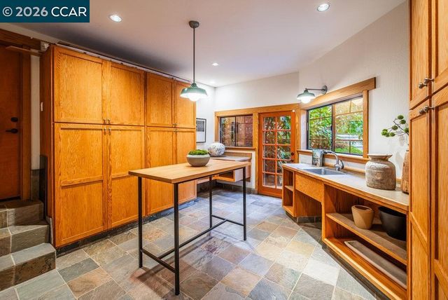 1 Scenic Lane, Lafayette, CA 94549