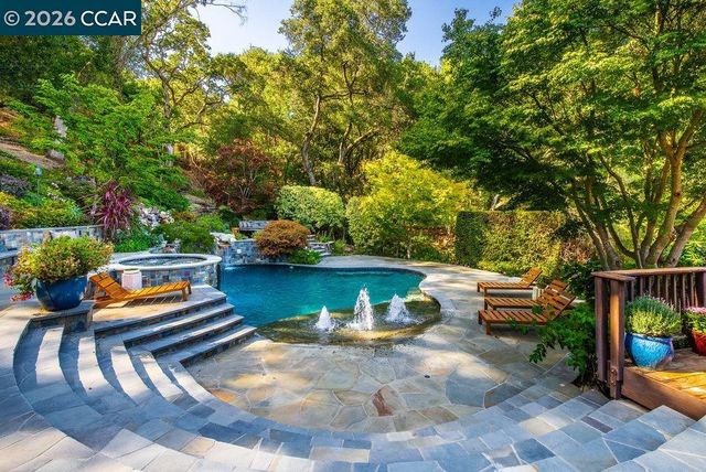 1 Scenic Lane, Lafayette, CA 94549