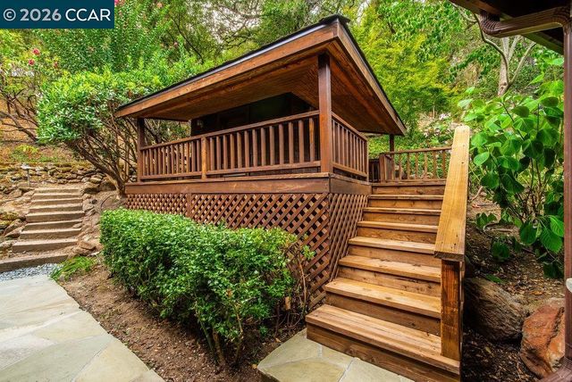 1 Scenic Lane, Lafayette, CA 94549