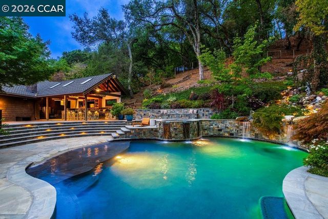 1 Scenic Lane, Lafayette, CA 94549