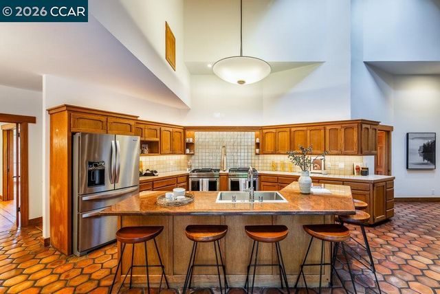 1 Scenic Lane, Lafayette, CA 94549