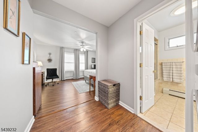 72 Robertson Ave, Hawthorne Boro, NJ 07506