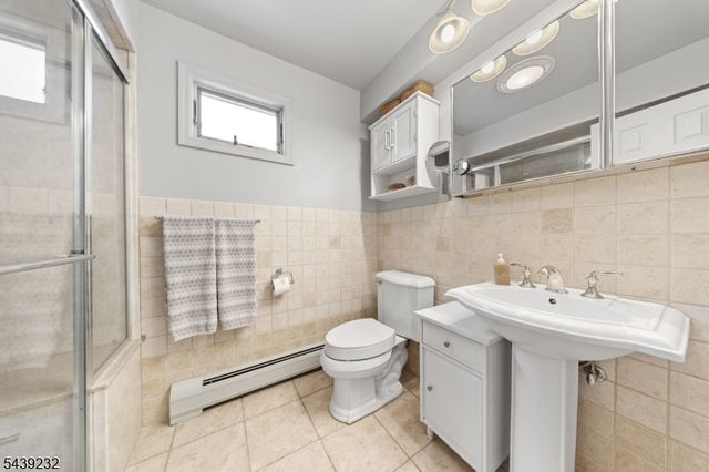 72 Robertson Ave, Hawthorne Boro, NJ 07506
