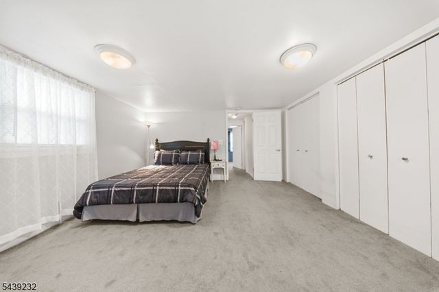 72 Robertson Ave, Hawthorne Boro, NJ 07506
