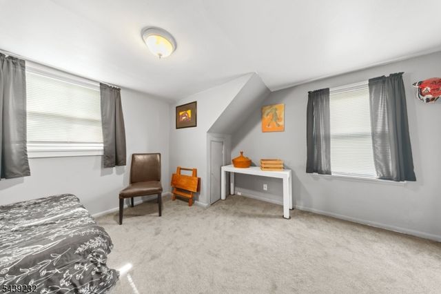 72 Robertson Ave, Hawthorne Boro, NJ 07506