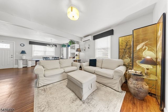 72 Robertson Ave, Hawthorne Boro, NJ 07506