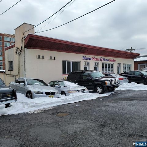 420-426 Bergen, Palisades Park, NJ 07650
