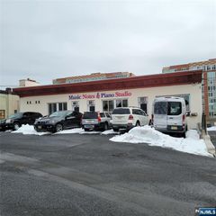 420-426 Bergen, Palisades Park, NJ 07650