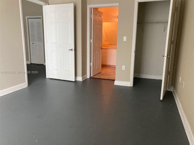 2100 Van Buren St 322, Hollywood, FL 33020