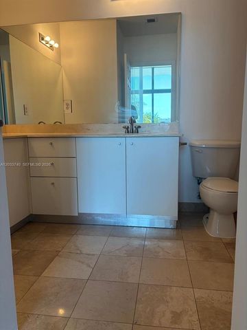 2100 Van Buren St 322, Hollywood, FL 33020