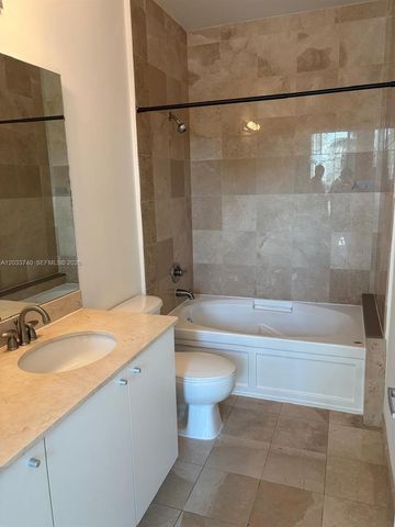 2100 Van Buren St 322, Hollywood, FL 33020