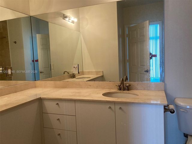 2100 Van Buren St 322, Hollywood, FL 33020