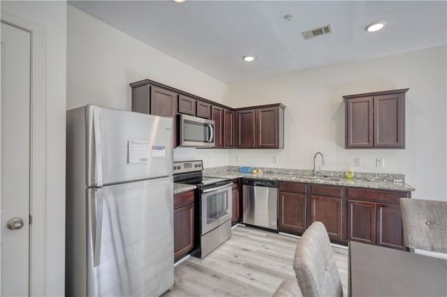 1821 Millstream Hollow, Conyers, GA 30012