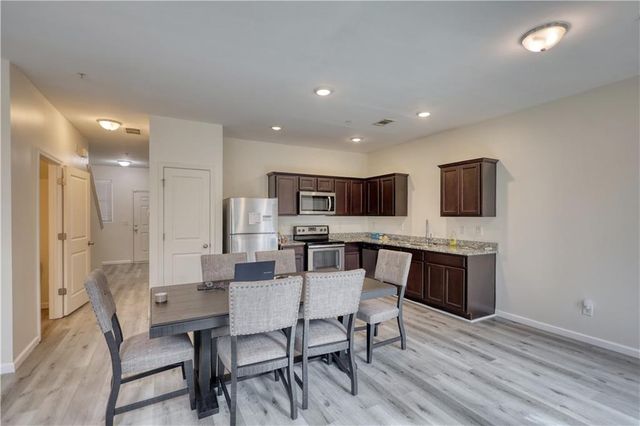 1821 Millstream Hollow, Conyers, GA 30012