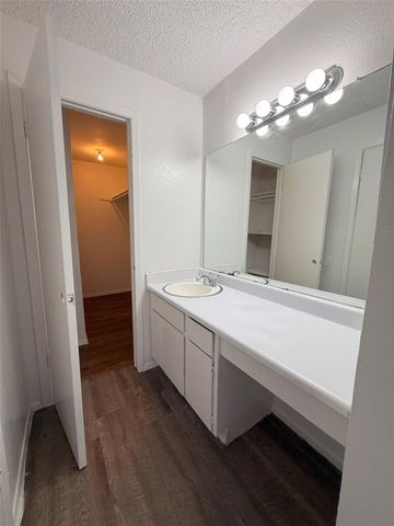 7152 Fair Oaks Avenue 2166, Dallas, TX 75231