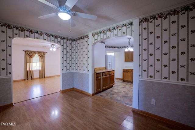 2044 Siam Road, Elizabethton, TN 37643