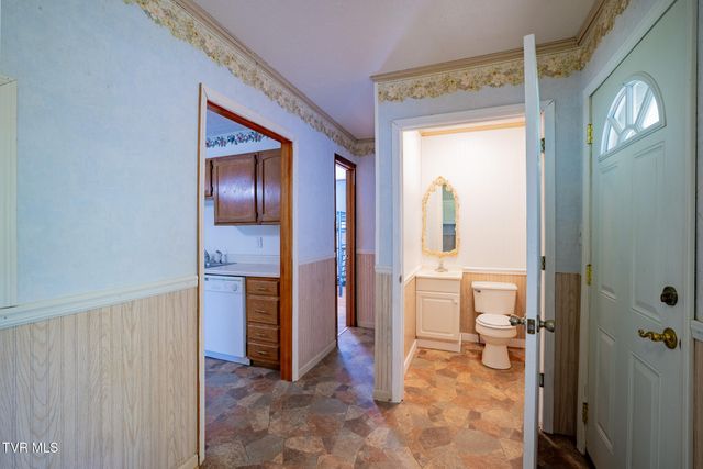 2044 Siam Road, Elizabethton, TN 37643